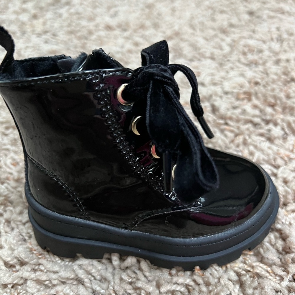 Brand new baby girl H&M boots size 2.5-3.5